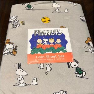 Peanuts Snoopy Woodstock Halloween Costume Ghost Twin Size Sheet Set